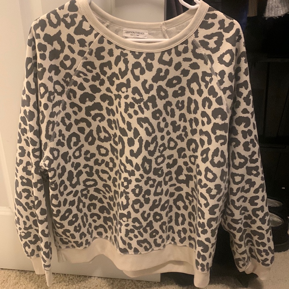 COPY - Never worn beautiful animal print sweater